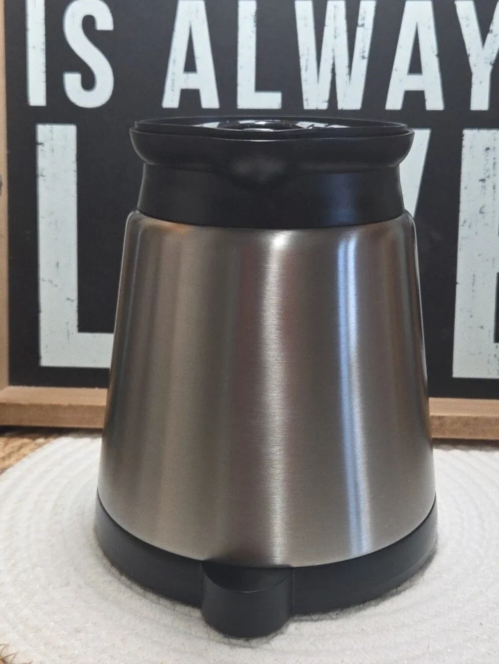 Keurig 2.0 Stainless Steel Thermal Carafe 32oz Coffee Pot BARELY USED WITH BOX